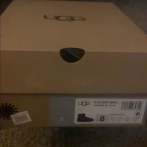 Ugg Black classic mini/ankle